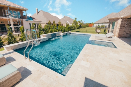 Backyard swimming pool - Pulliam Pools.