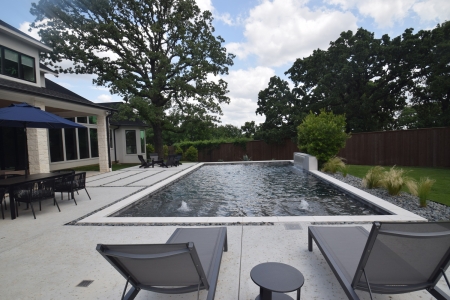 Geometric backyard swimming pool - Pulliam Pools.