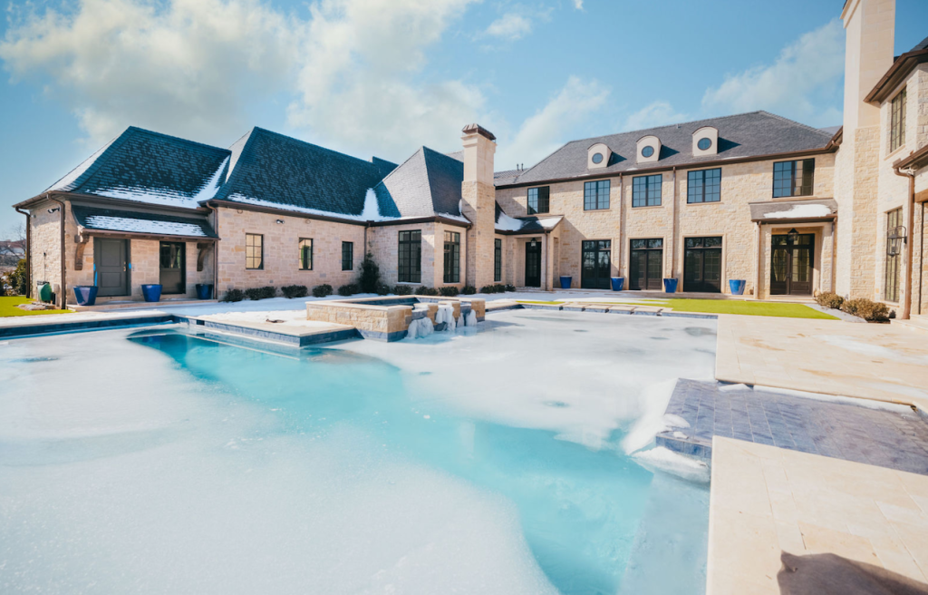 House with luxury outdoor pool