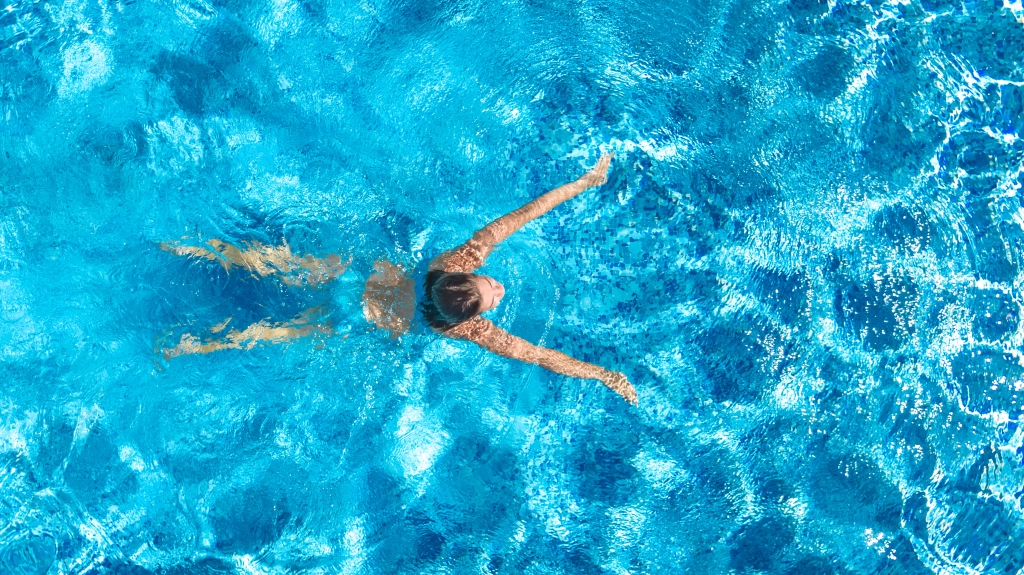 5 ways your swimming pool can keep you fit - Pulliam Pools