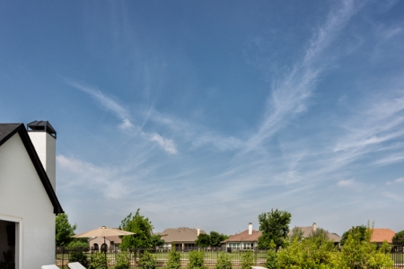 geometric pool with wall.