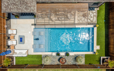 Birds eye view of rectangular pool.