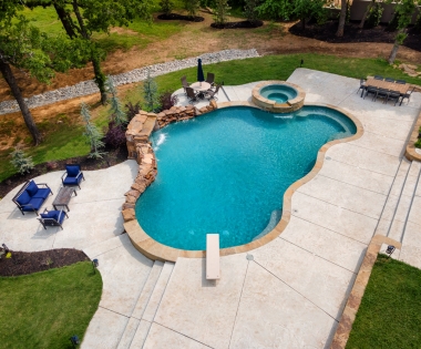 Custom pool built by Pulliam Pools.