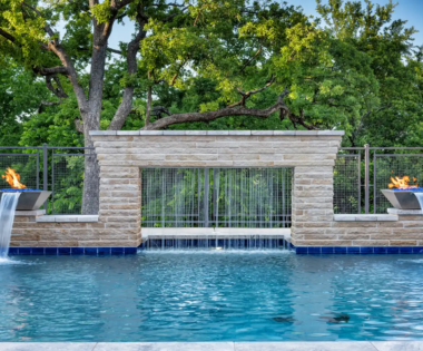 Pool with free flowing water.