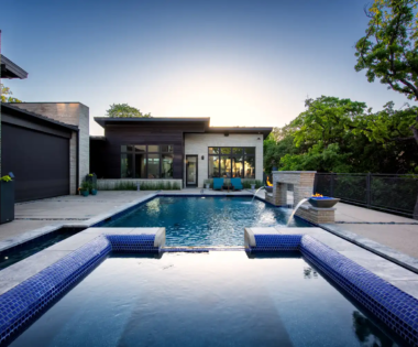 Pool with free flowing water and jacuzzi.