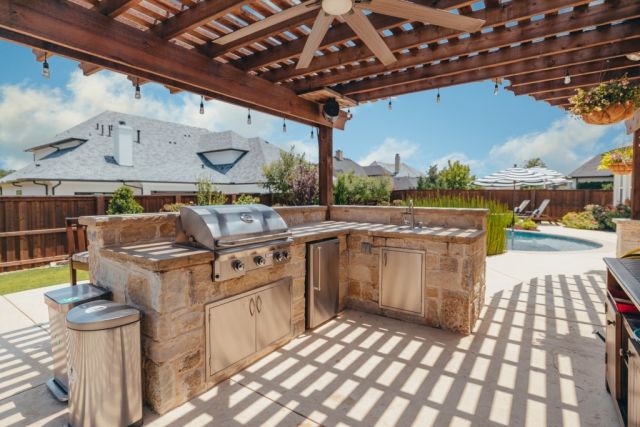 Level up your backyard with an outdoor kitchen! 🌿🍽️

Tag a BBQ enthusiast who would love to unleash their culinary skills in this stunning outdoor cooking haven! 🧑‍🍳🔥

#pools #swimmingpools #luxury #lifestyle #pooldesign #outdoorliving #inspiration #inspo #backyarddesign #backyardresort #backyardesign #landscapedesign #landscapearchitecture #backyardretreat #outdoorkitchen #luxuryhomes #luxuryestate #homeinspiration